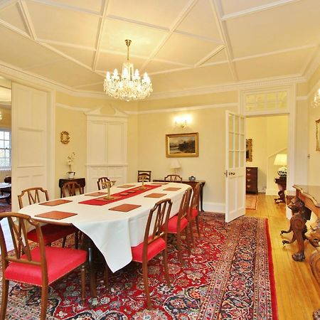 Ramsay Garden - Spacious 3-Bedroom Apartment Next To Edinburgh Castle EDI Exterior photo