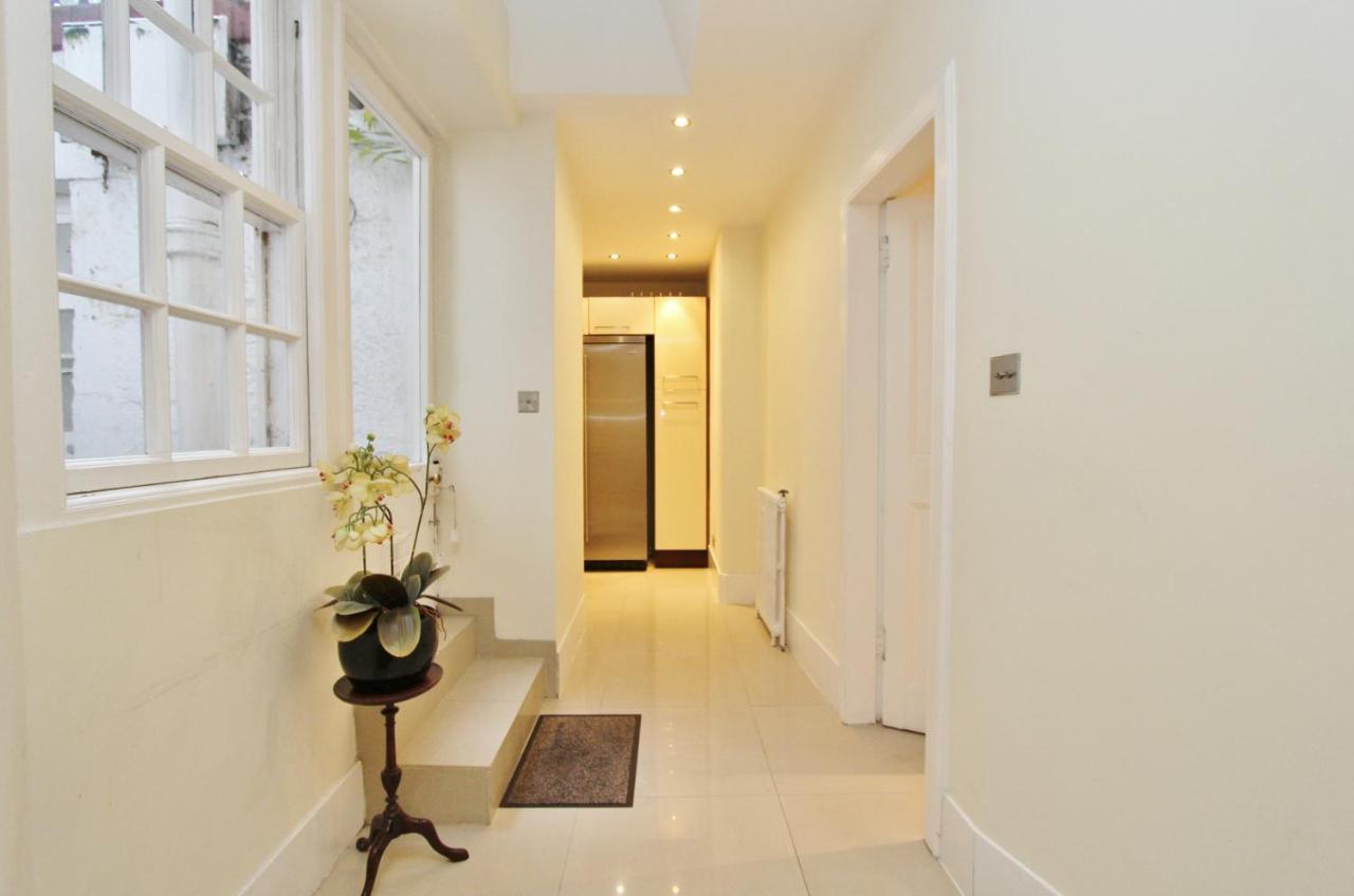 Ramsay Garden - Spacious 3-Bedroom Apartment Next To Edinburgh Castle EDI Exterior photo
